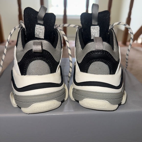 Balenciaga Triple S Kids - Picture 5 of 5